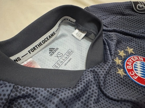 KOSZULKA Bayern Monachium (Niemcy) 2018/19 3rd Adidas 128