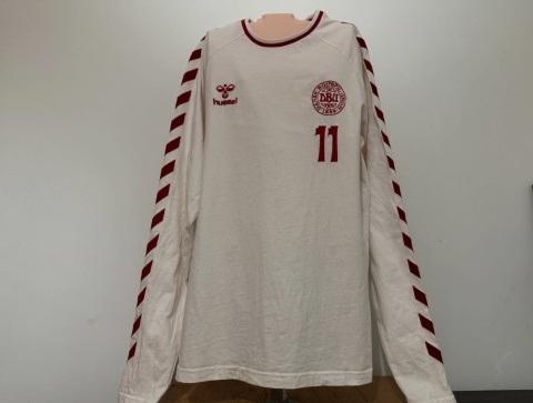 KOSZULKA Dania (reprezentacja) retro #11 Hummel M long