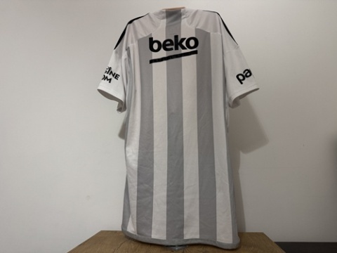 KOSZULKA Besiktas JK (Turcja) 2023/24 home Adidas M