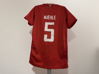 KOSZULKA Dania (reprezentacja) 2018 home #5 Maehle Hummel 164