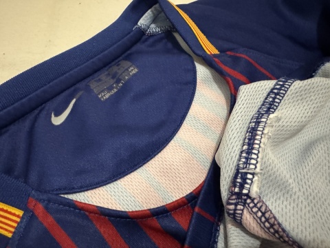 KOSZULKA FC Barcelona (Hiszpania) 2017/18 home Nike 104
